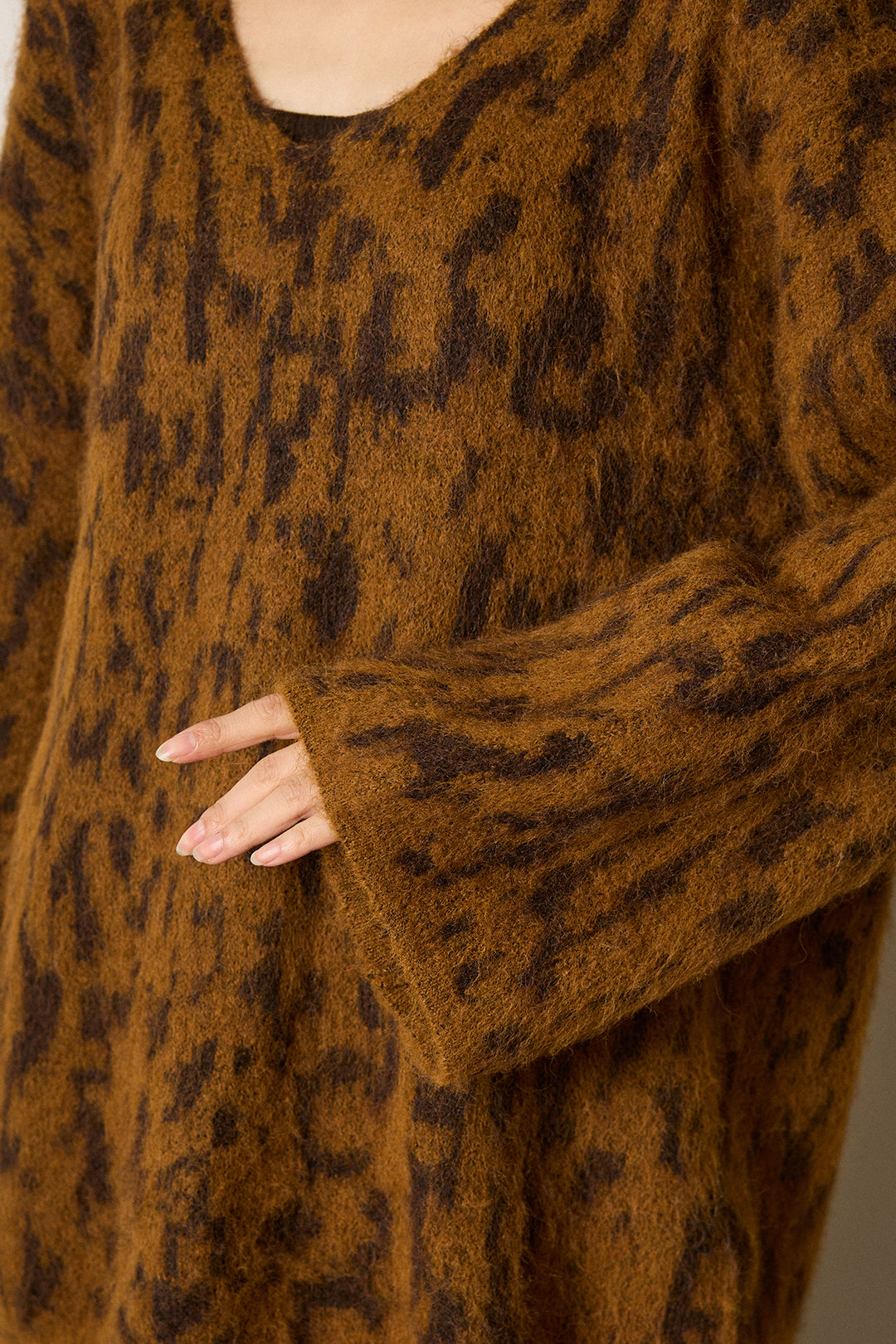 フラッフィーレオパードシャギーニット