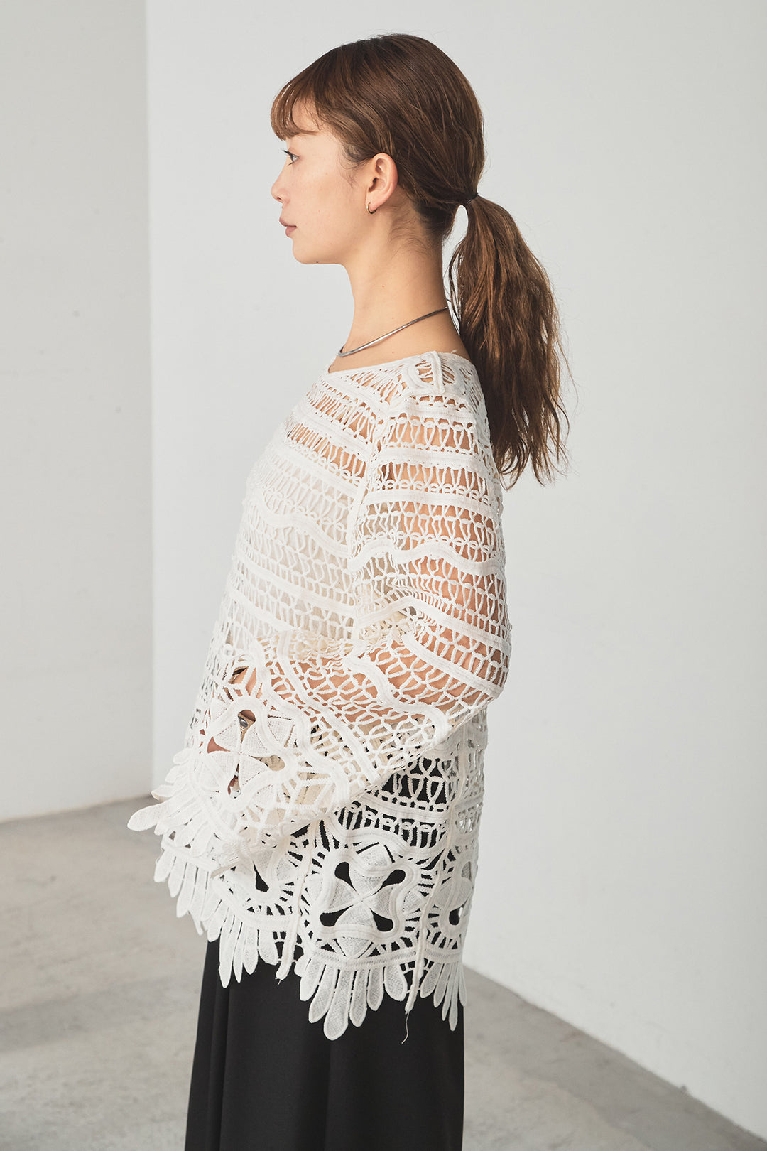 裾デザインメッシュプルオーバー