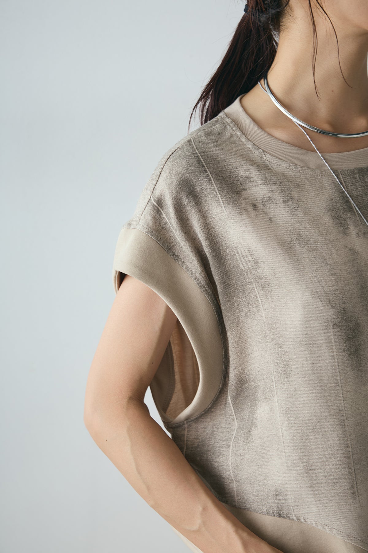トップス PELLICULE ASC art graphic tops 裾アシンメトリーデザインかすれ柄トップス – ESICA