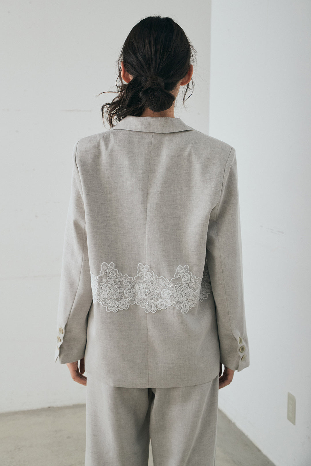 リネンタッチレースデザインジャケット