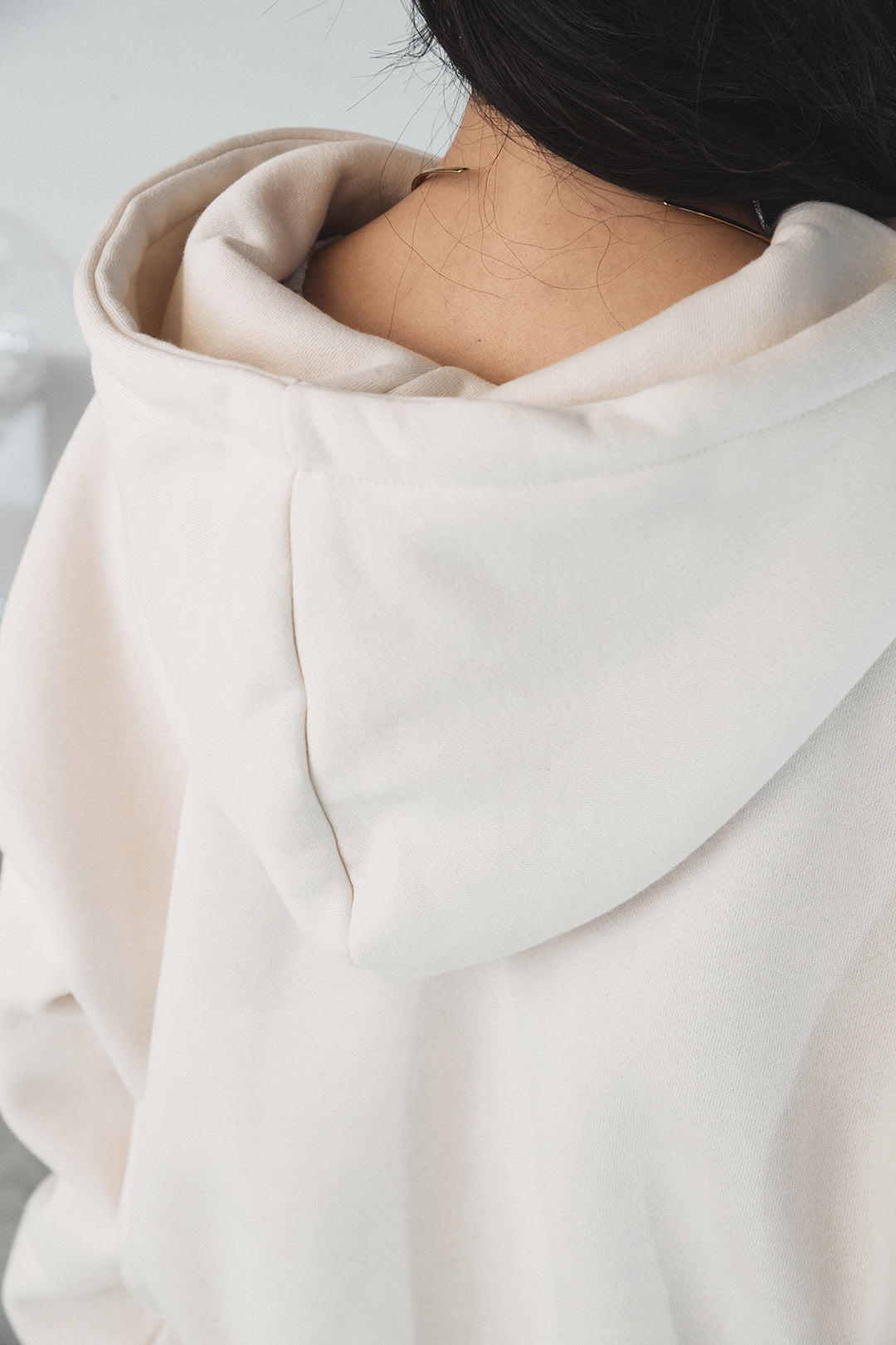 [SET]裏起毛レタリング刺繍フーディショートプルオーバー+ストレッチレースクルーネックインナー(2set)