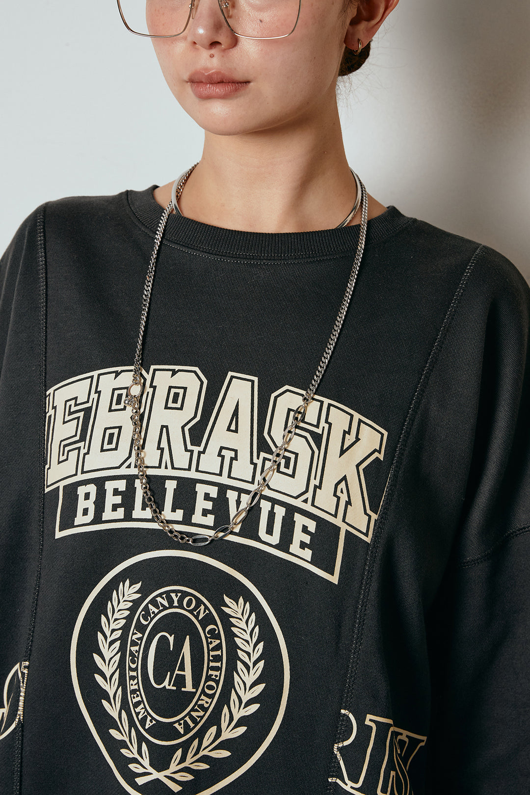 [SET]裏毛カレッジプリントプルオーバー+カップ付きレースドッキングキャミソール(2set)