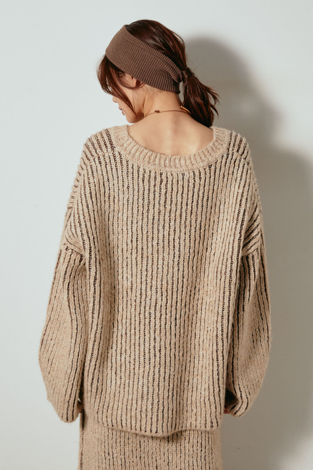 アルパカタッチ深Vニットトップス