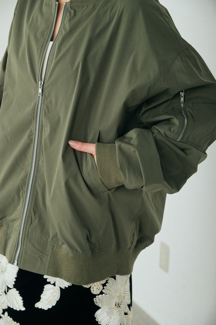 [SET]袖シャーリングオーバーサイズMA1+総レースキャミワンピース(2set)