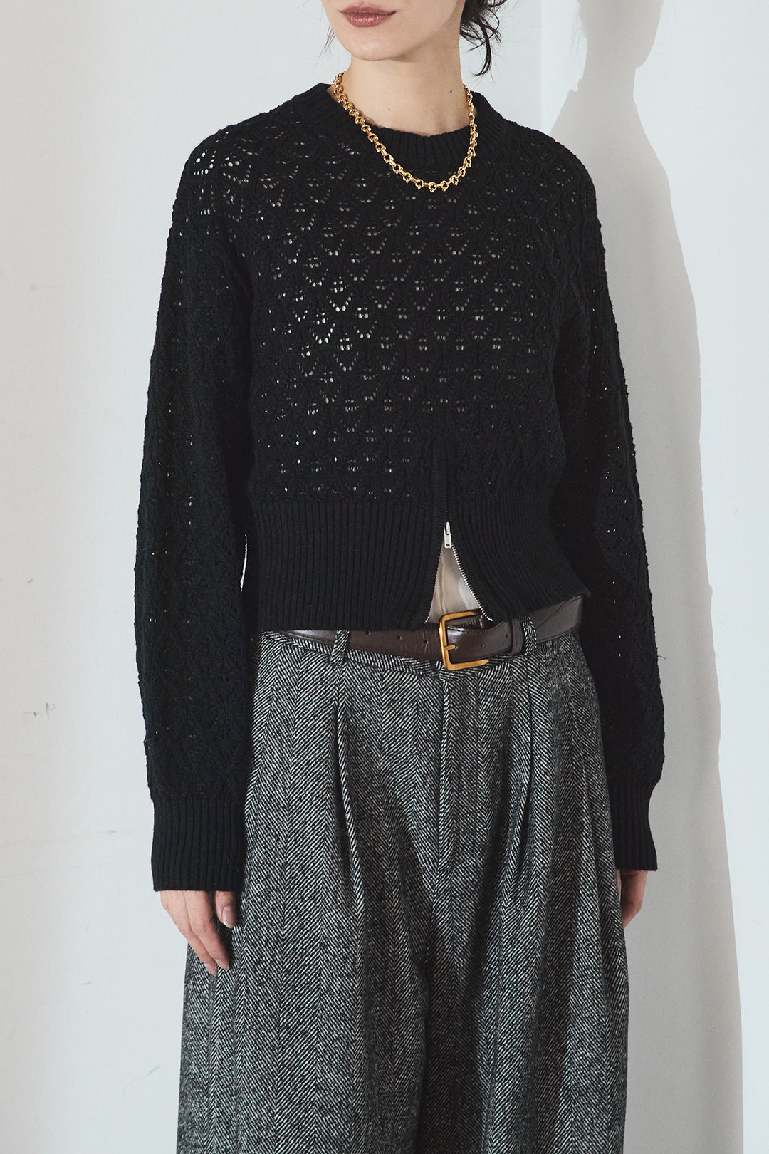 透かし編みニットジップスリットプルオーバー