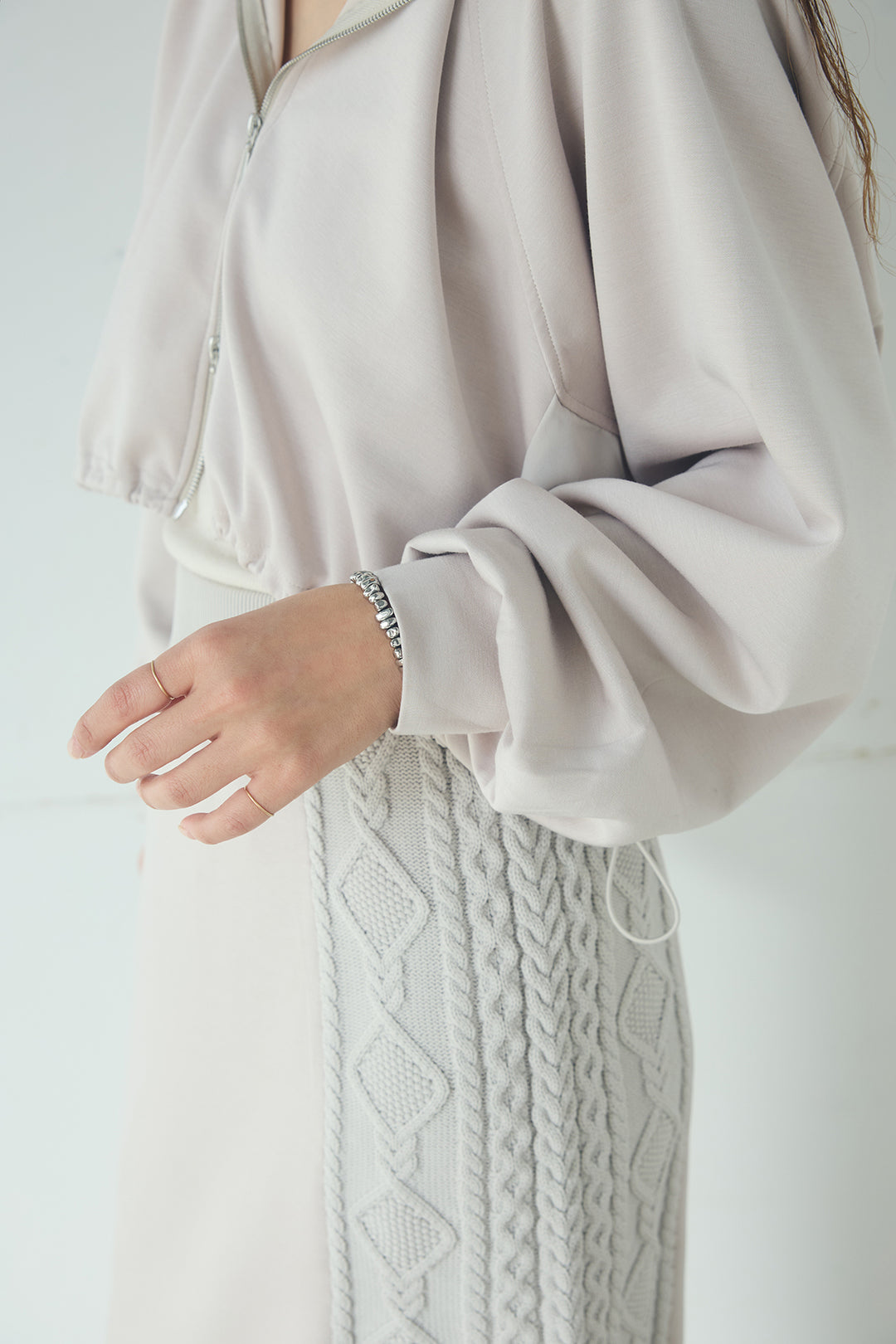 [SET]ドルマンショートフーディー+異素材ドッキングケーブルニットスカート(2set)