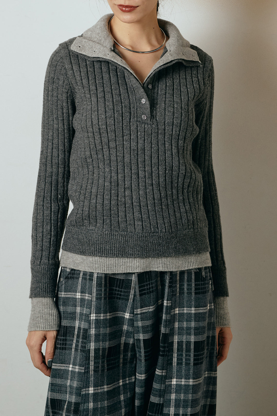 [SET]レイヤード風リブニットトップス+太ベルト付きヘリンボーンプリーツスカート(2set)