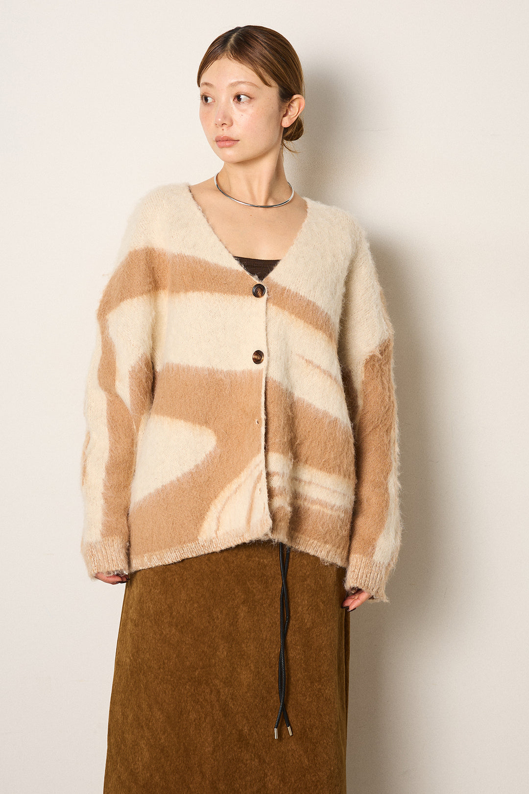 アクセントブラッシュドカーディガン