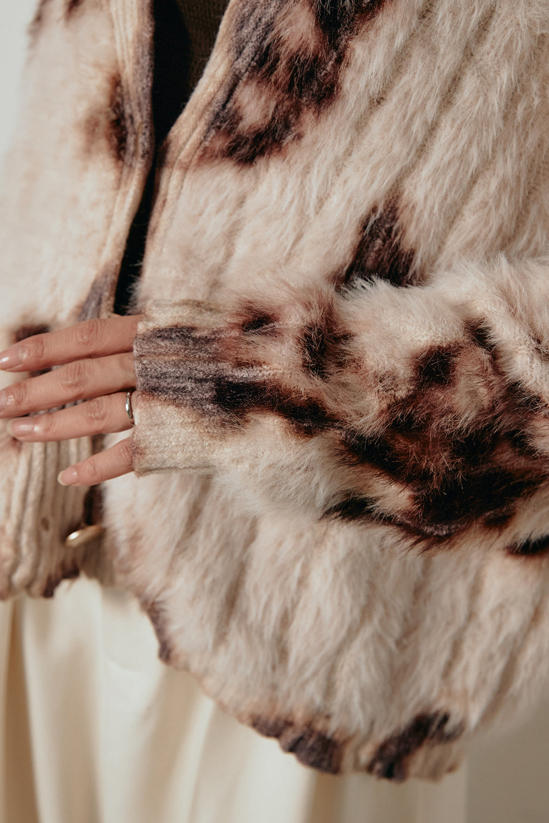 【着回しセット】[SET]タイダイ柄シャギーニットカーディガン+タック入りコーデュロイワイドパンツ+タイダイ柄シャギーニットカーディガン(3set)