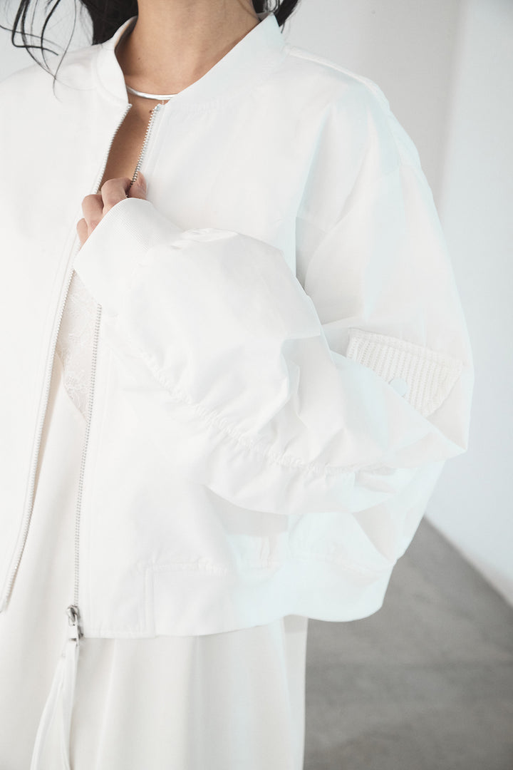 [SET]袖ギャザーデザインブルゾン+レース切り替えキャミソール(2set)