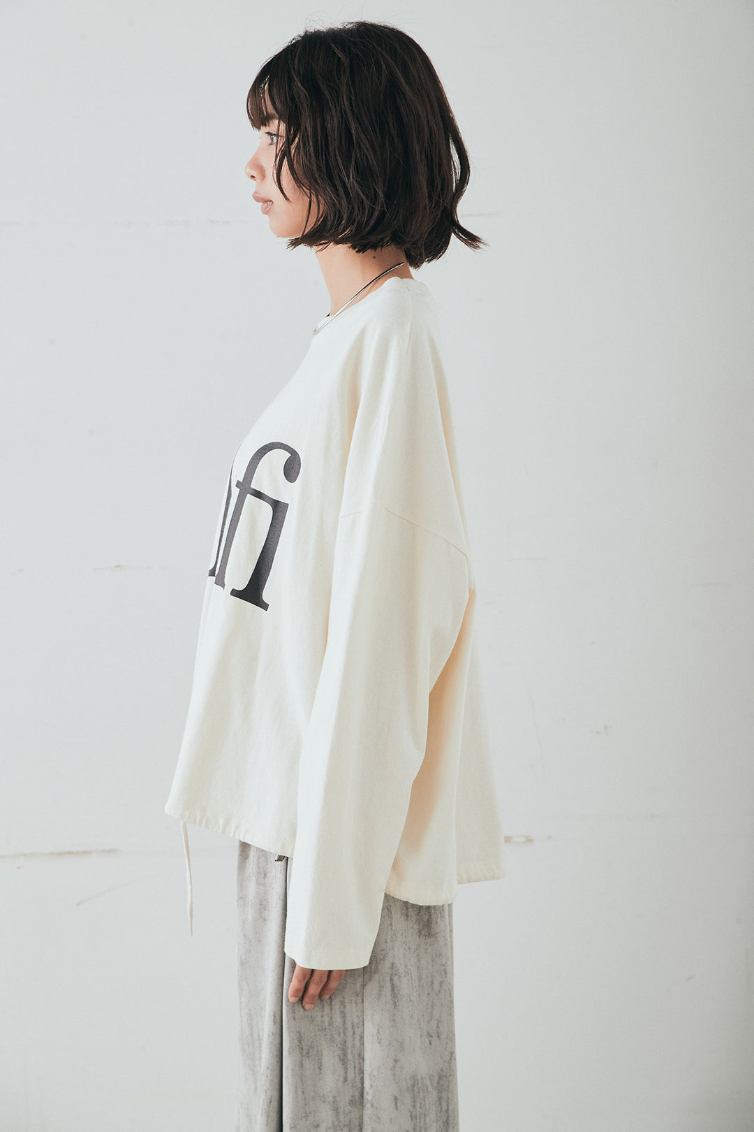 裾センタードロストロゴプリントワイドTシャツ