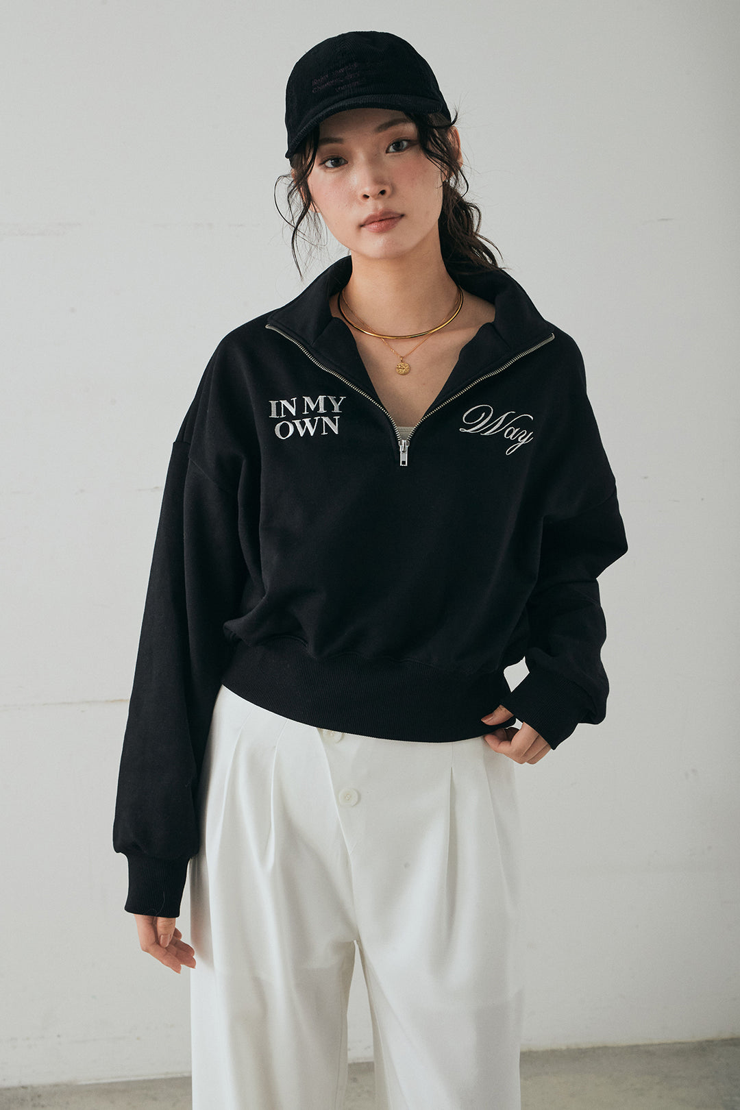 [SET]裏毛ロゴ刺繍ハーフZIPスウェット+斜めボタンタック入りスラックス(2set)