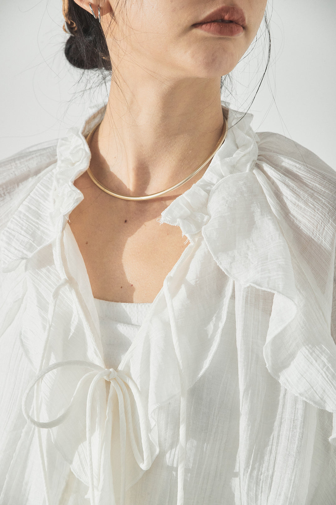 フロントリボンフリルブラウス