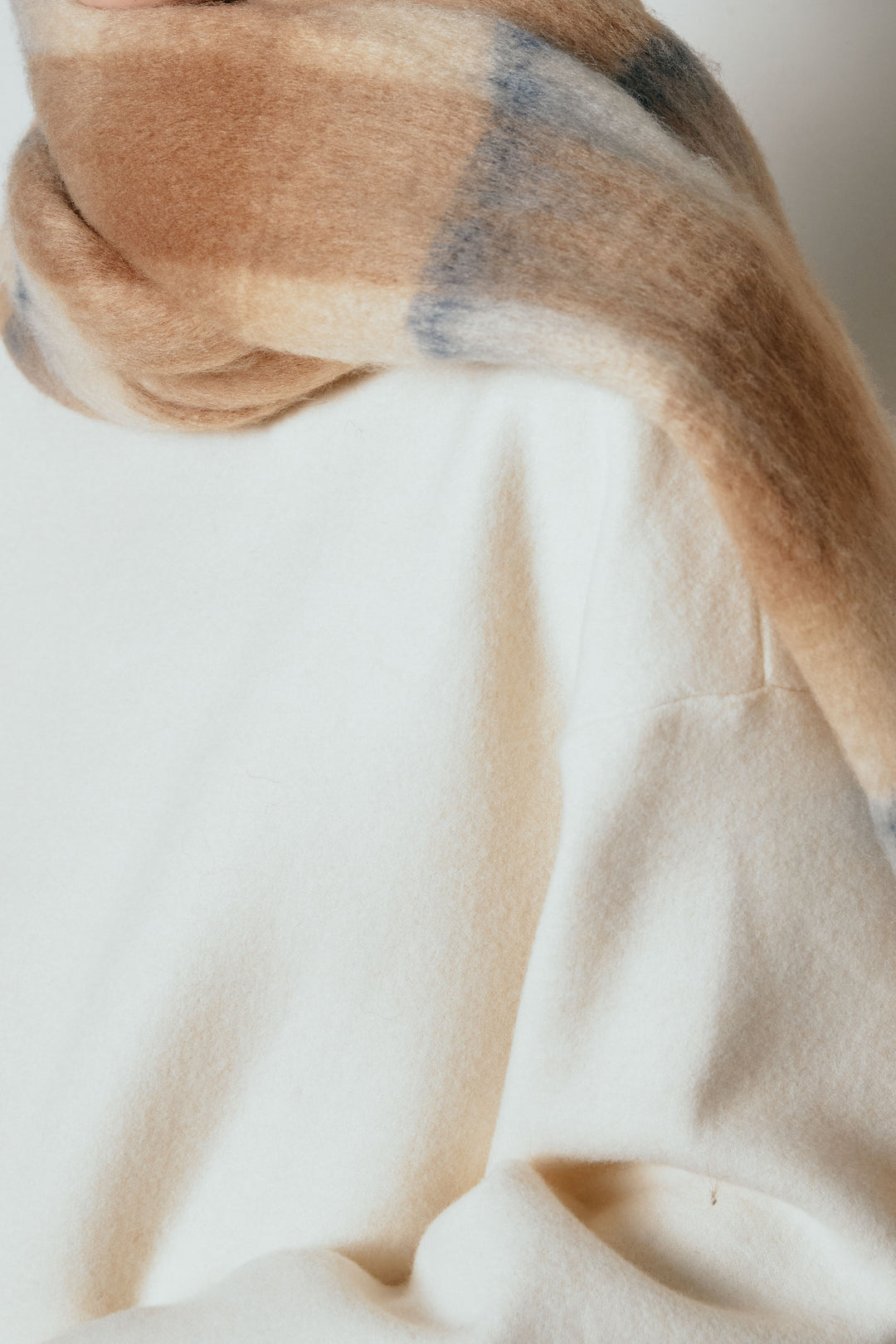 [SET]チェックマフラー付きニットSETUP