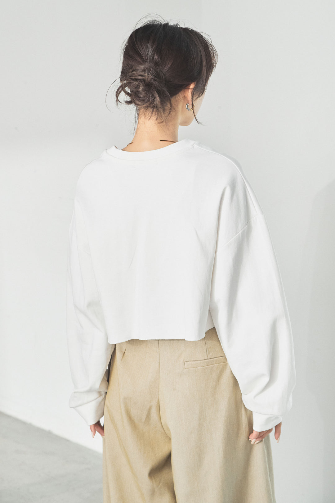 ニューヨークロゴショート丈プルオーバー/ブラック