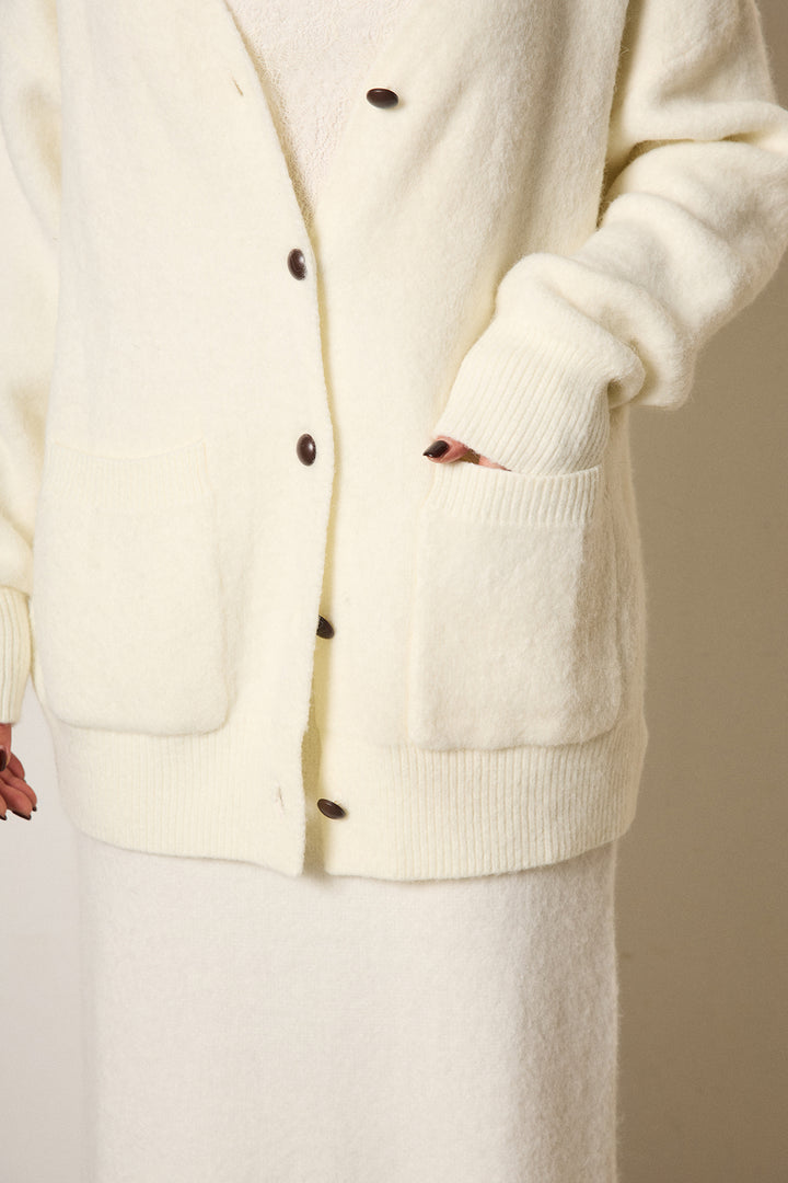 丸ボタン起毛ニットカーディガン