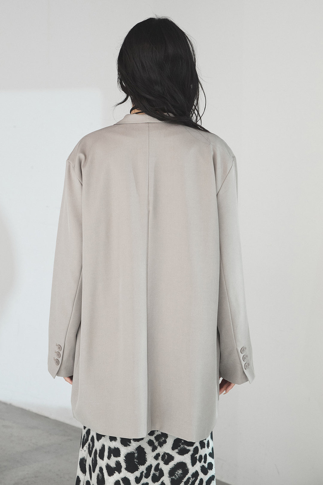 [SET]ルーズシルエットダブルテーラードジャケット+ストレッチロングTシャツ+レオパードサテンナロースカート(3set)