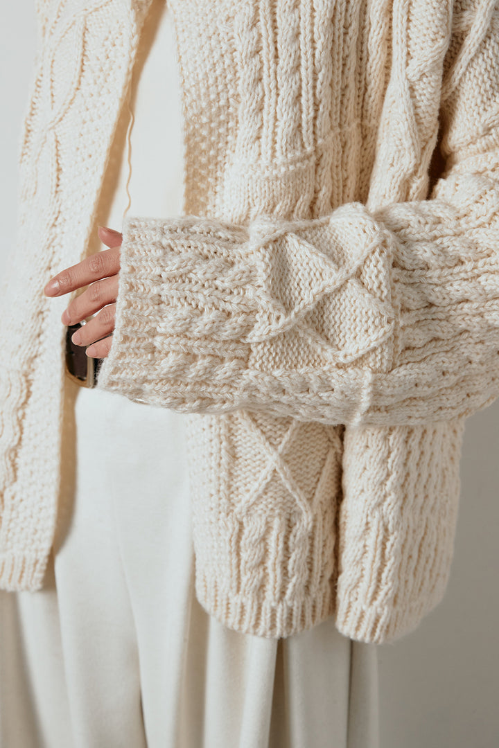 [SET]ビッグカラーケーブル編みニットトップス+2WAY袖コード刺繍クルーネックプルオーバー(2set)