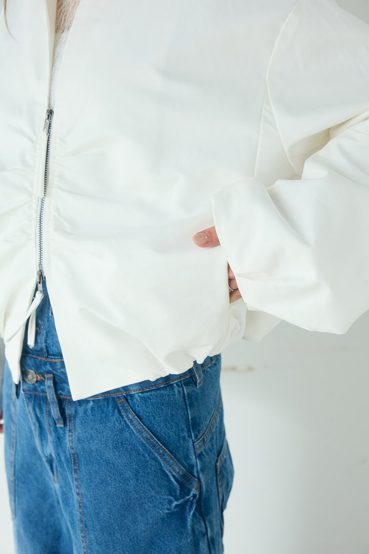 ノーカラーフロントギャザージップアウター