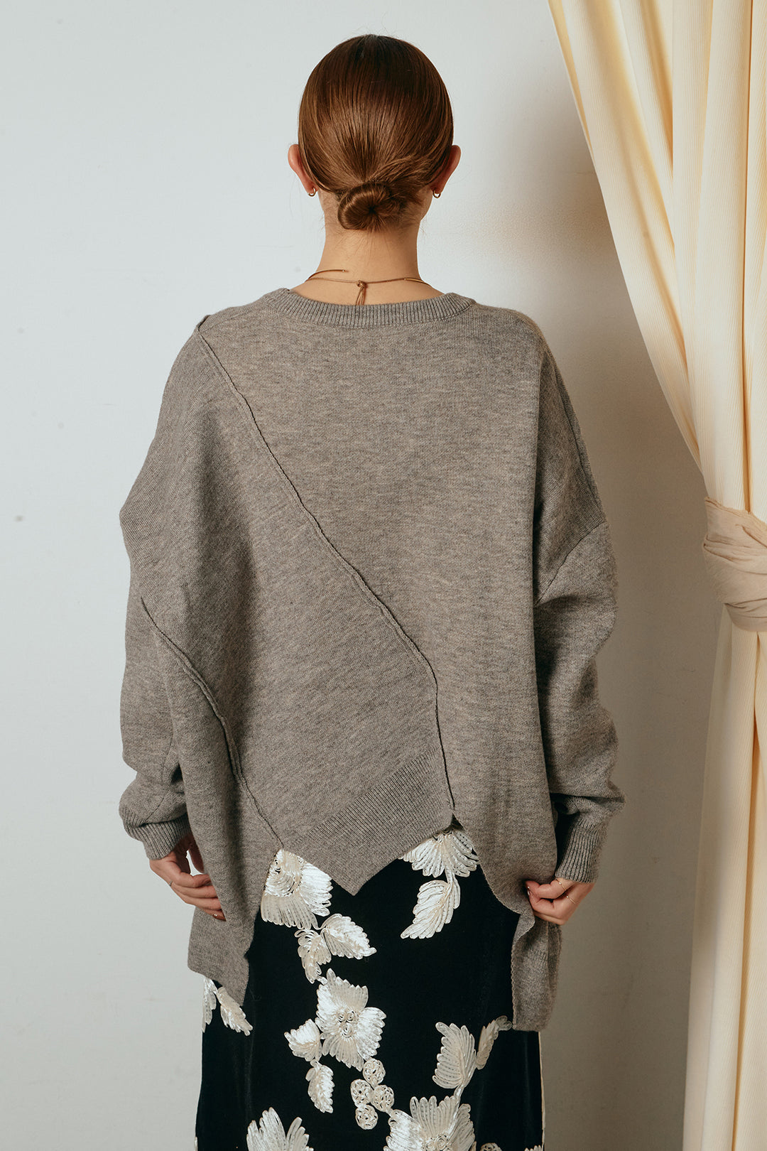 [SET]アシンメトリーデザインニットトップス+フラワー刺繍ワイドスカート(2set)