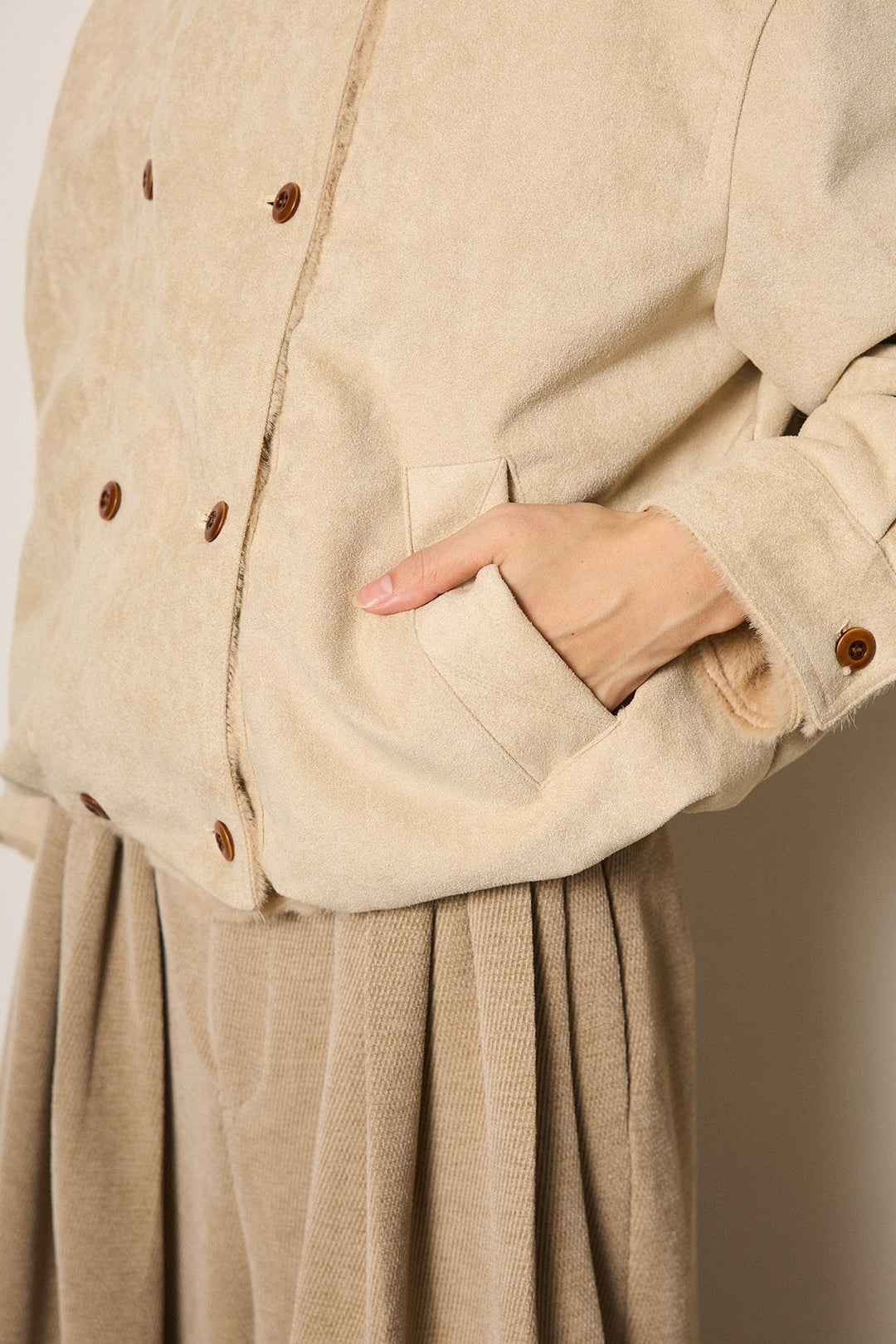 スタンド襟スウェードライクアウター