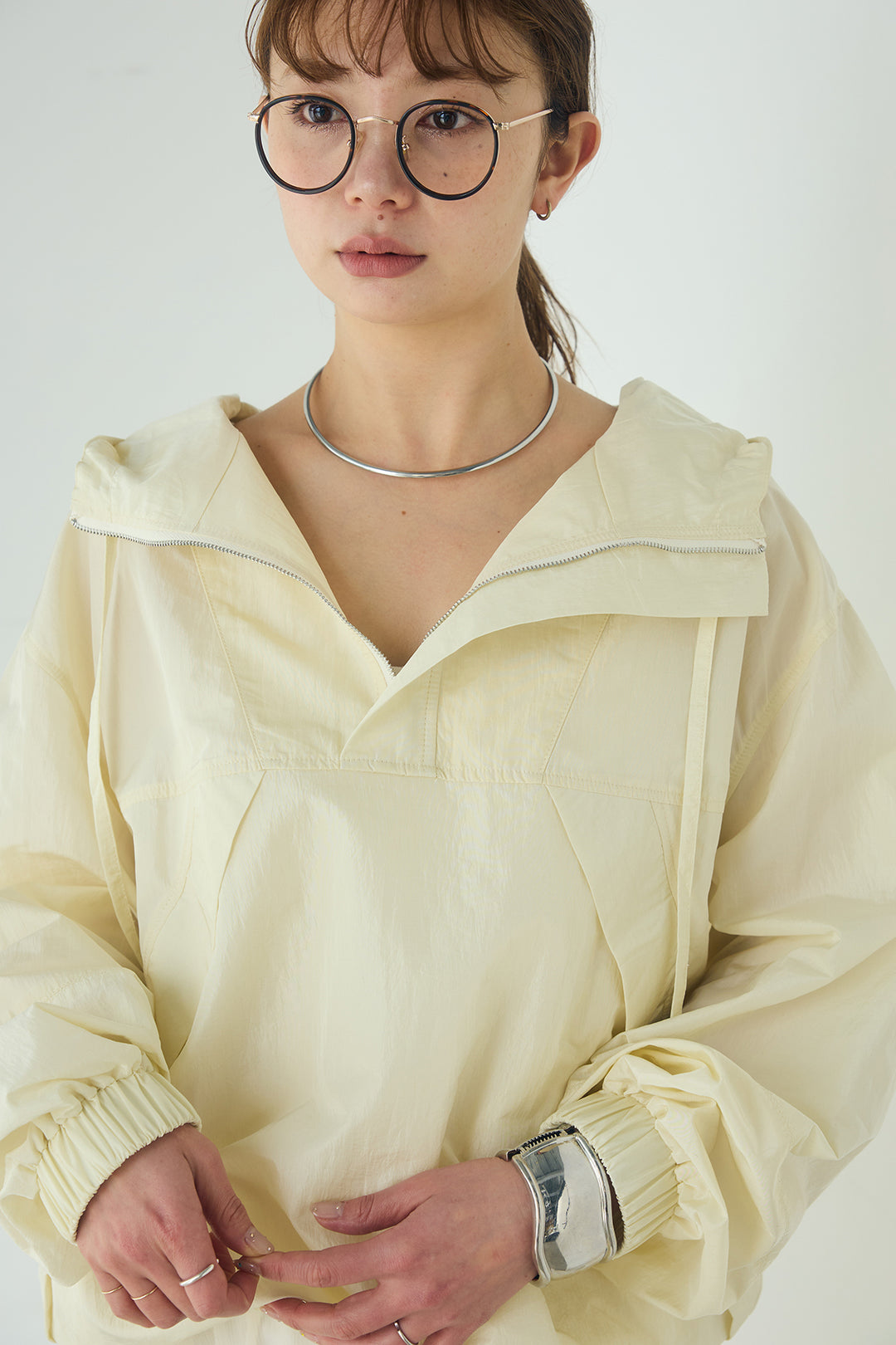 [SET]ナイロンフーディーブルゾンアウター+シアーフリルキャミワンピース(2set)