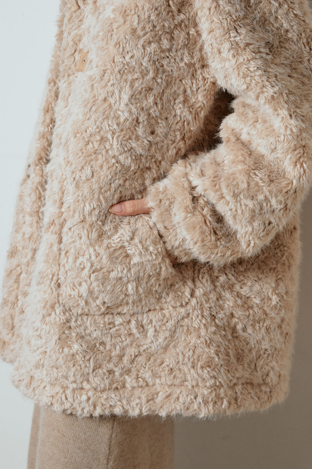 リバーシブルボアアウター