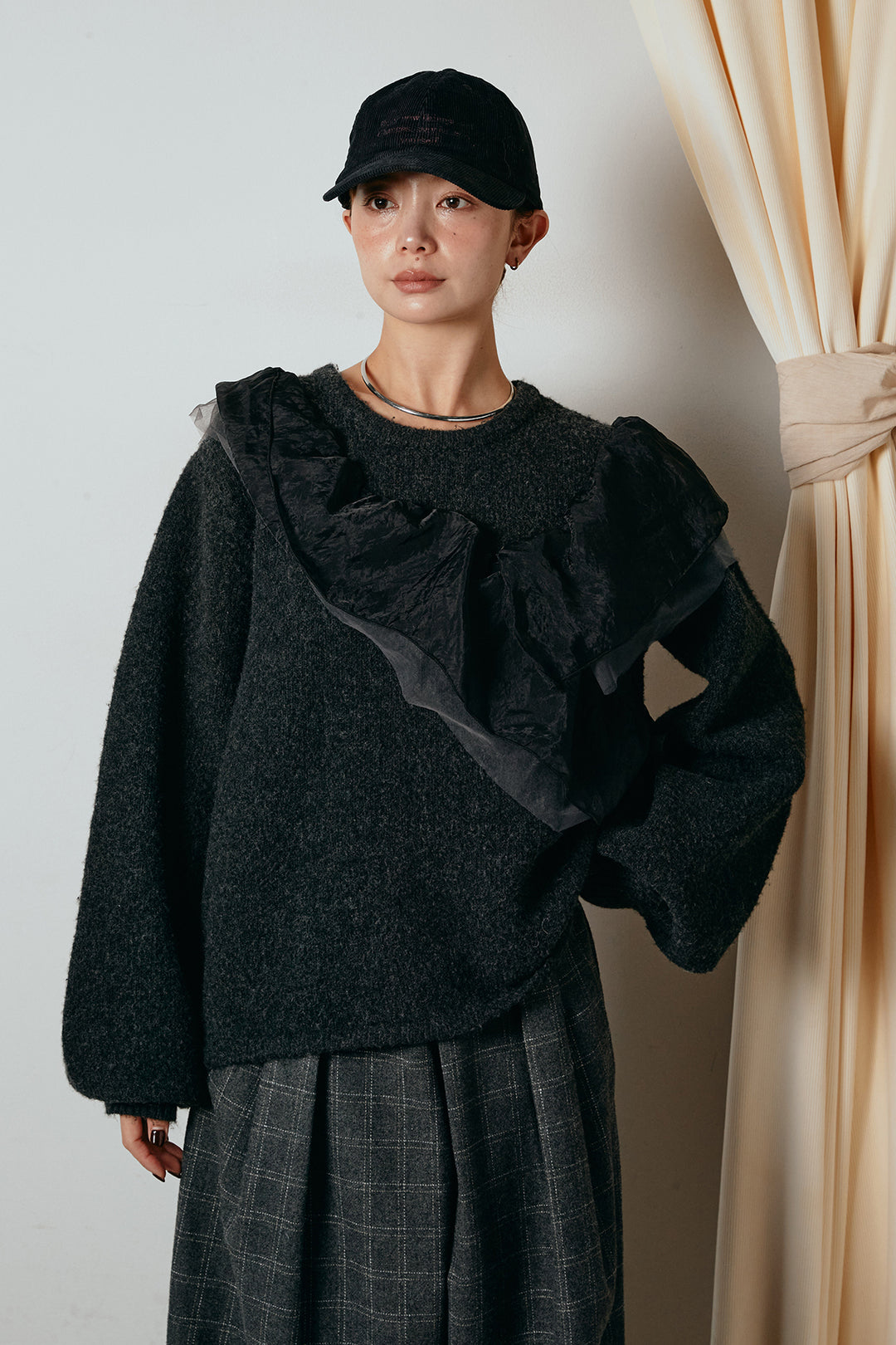 アシンメトリーフリルニットトップス