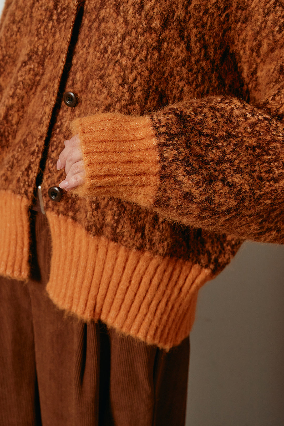 [SET]ハイネックミックスニットトップス+太ベルト付きコーデュロイタックパンツ(2set)