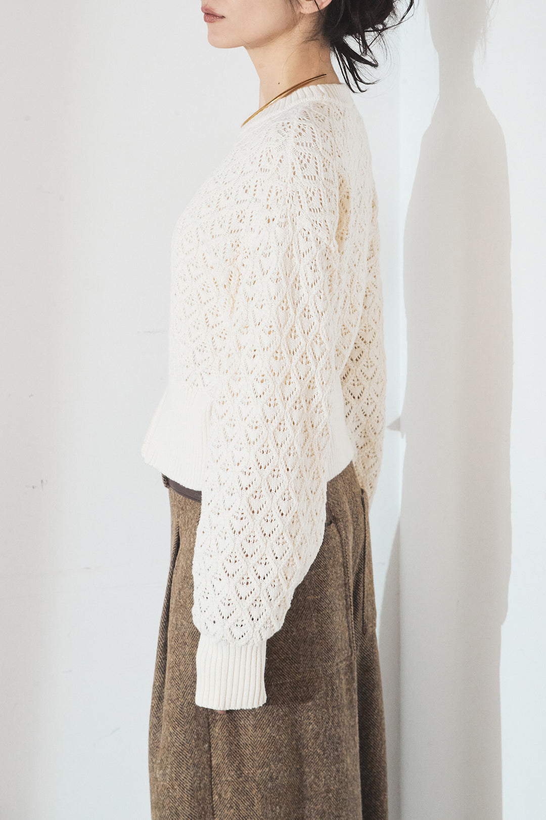 透かし編みニットジップスリットプルオーバー