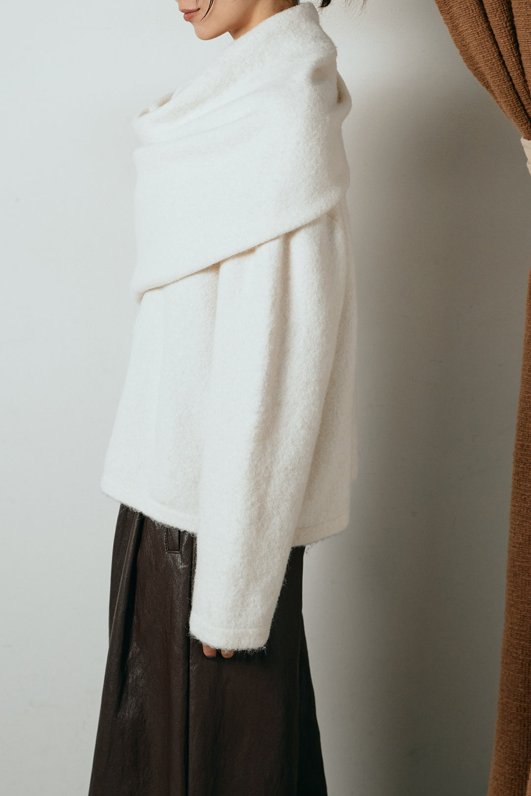 [SET]ネック巻きデザインニットトップス+タック入りマルチストライプ柄ワイドパンツ(2set)