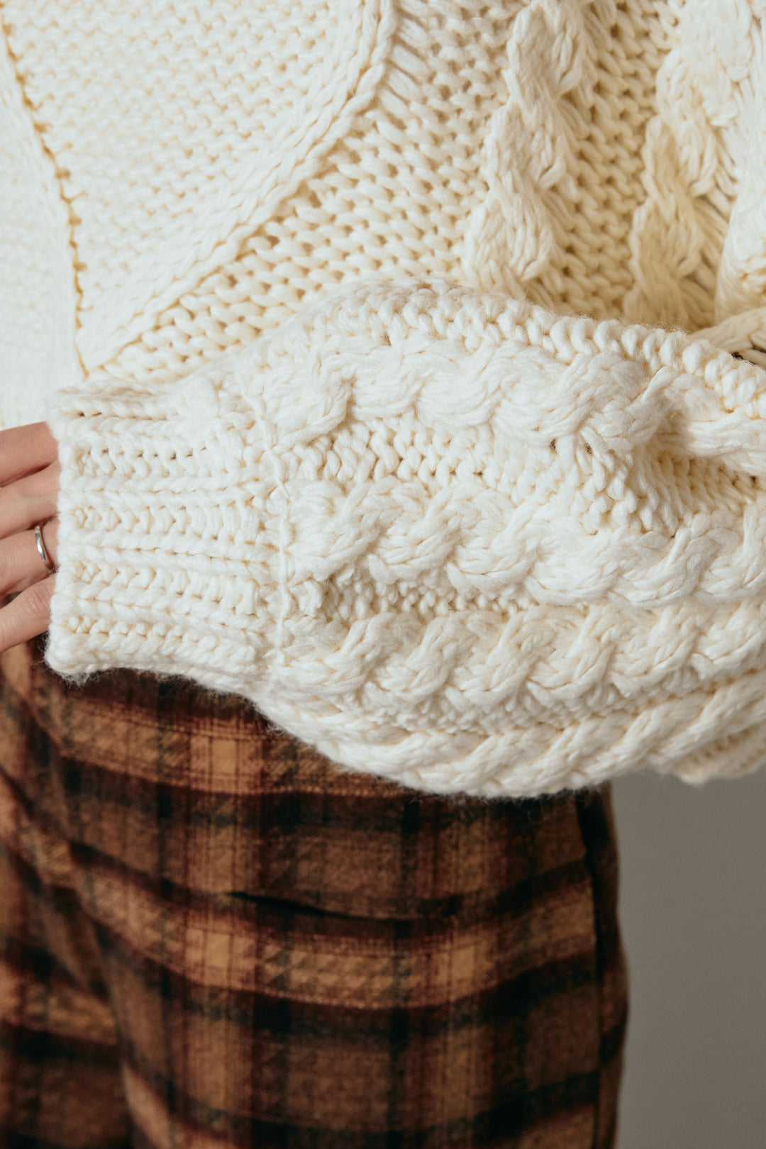 [SET]ロービングケーブルショート丈プルオーバー+サイドボタンツイードタックパンツ(2set)