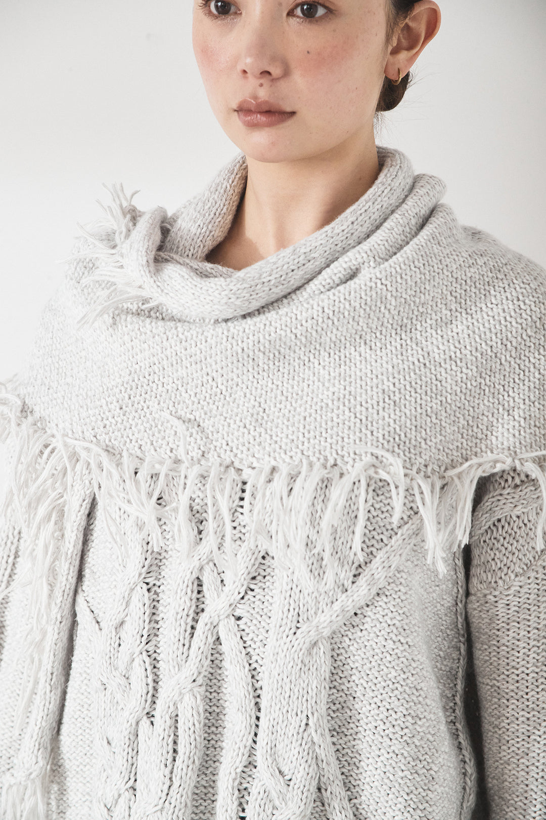 フリンジニットスカーフ巻きトップス