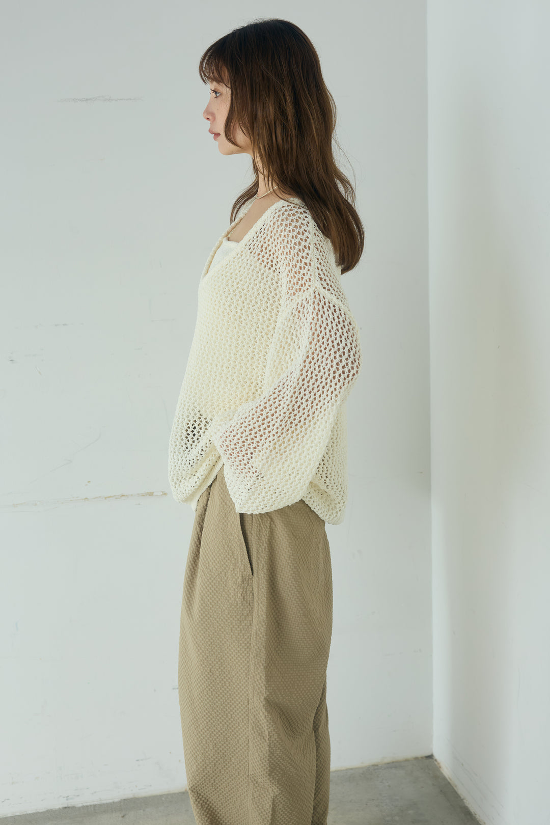 [SET]メッシュ編みビスチェセットVネックプルオーバー+カラーデニムタックカーブパンツ(2set)