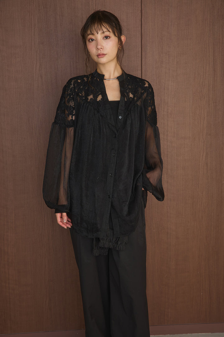 シアーアンティーク刺繍パフブラウス