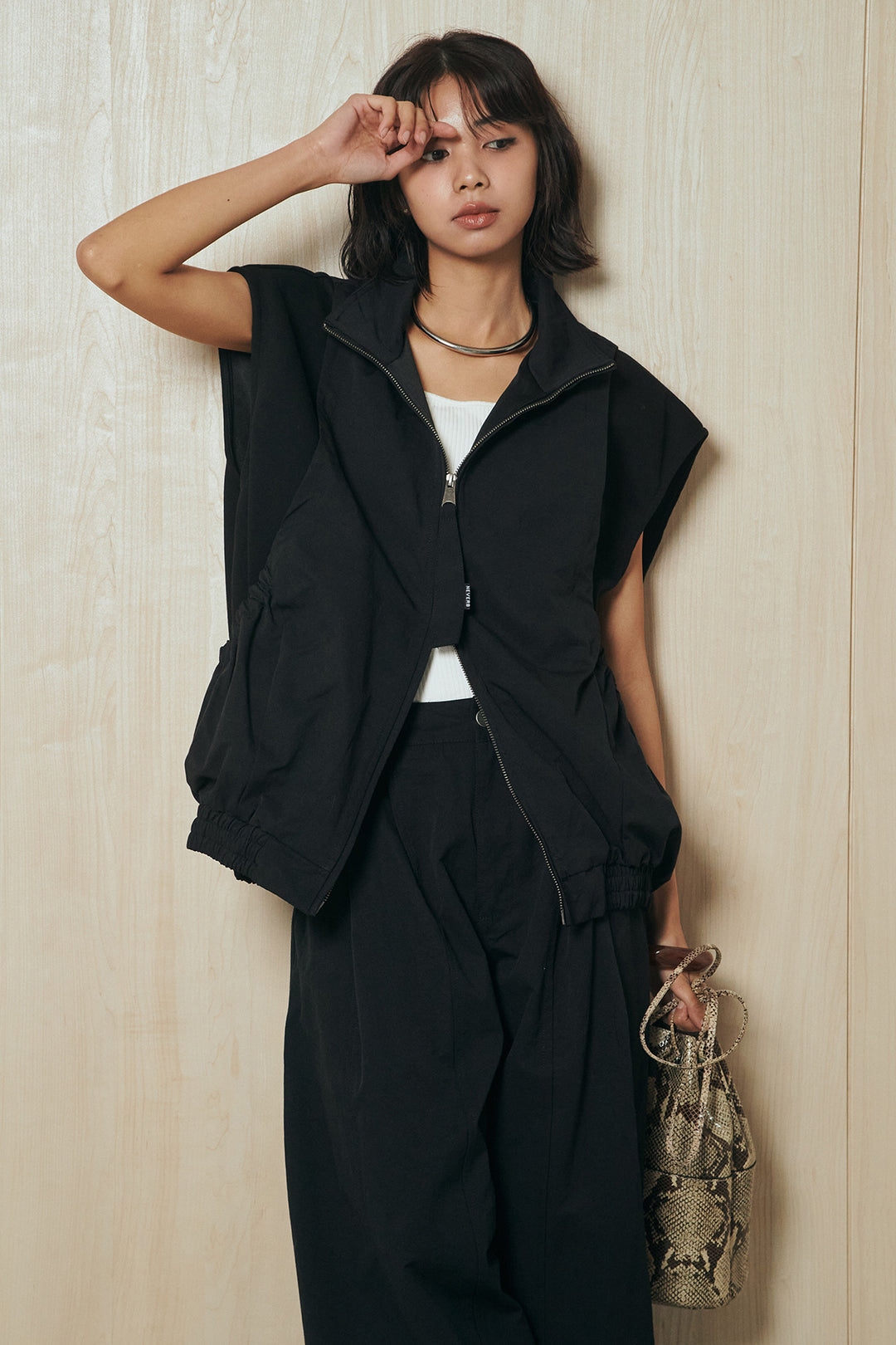 [SET]ショルダー切替スタンドネックジップベスト+レース刺繍リラックスパンツ(2set)