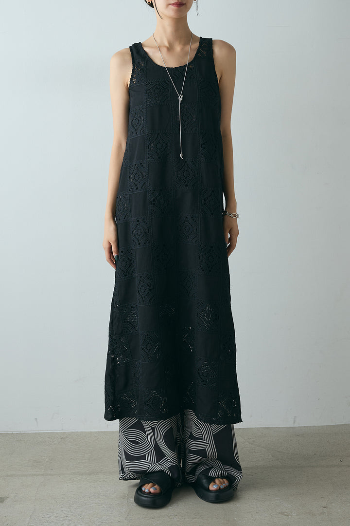 ノースリーブブロックレース刺繍ワンピース
