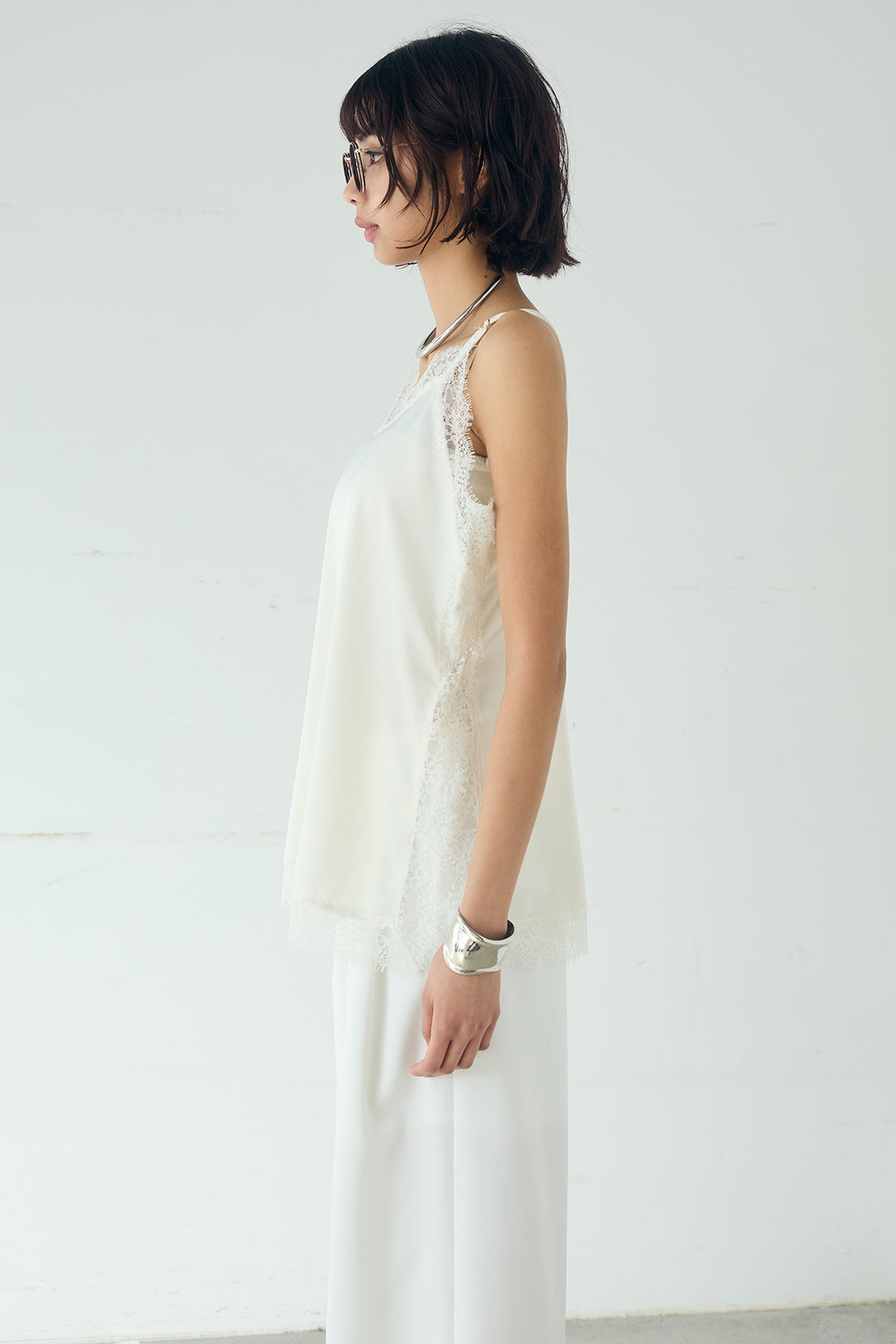 [SET]スポンディッシュBIGボタンクルーネックカーディガン+ブロード切り替えぺプラムタンク(2set)