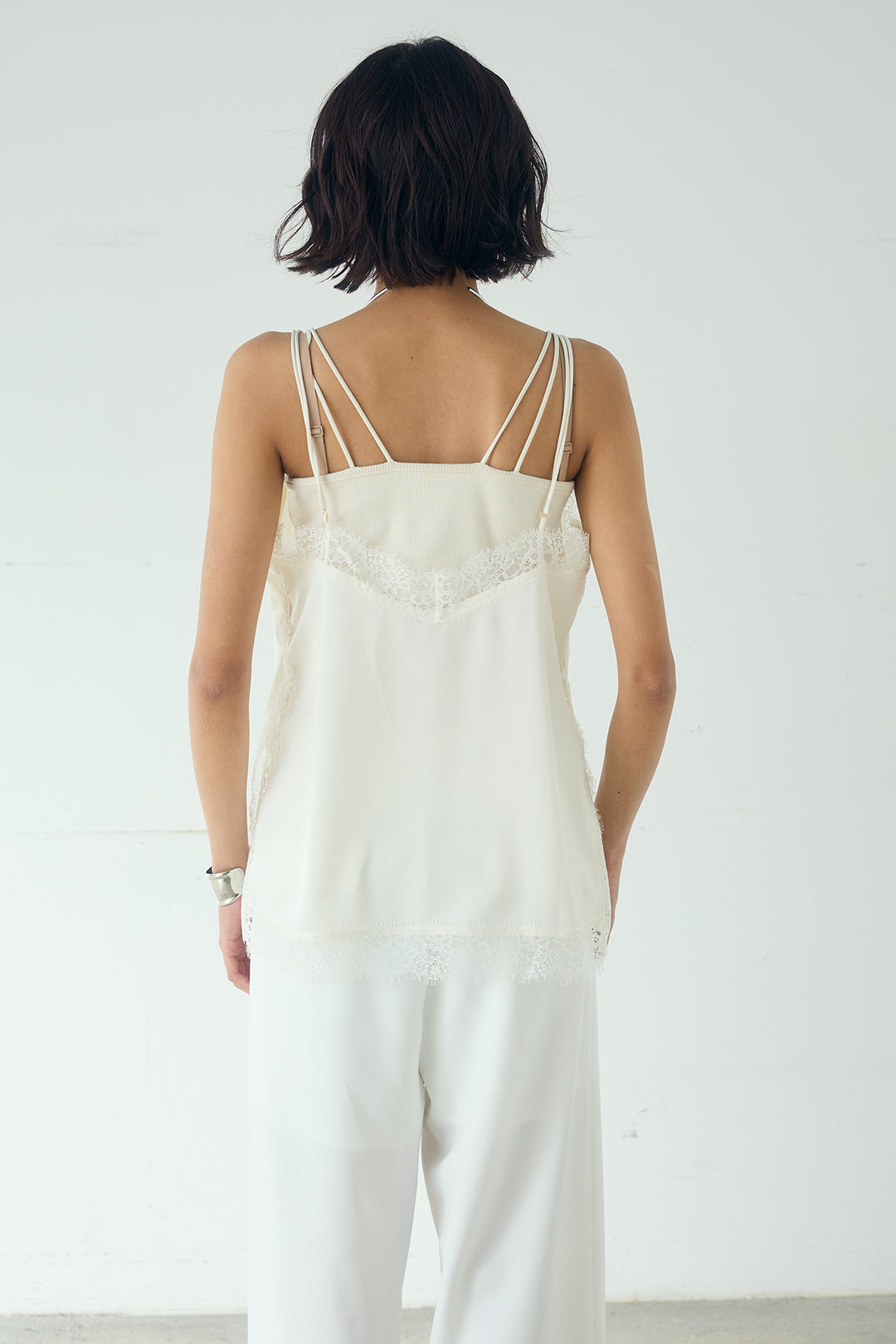 [SET]スポンディッシュBIGボタンクルーネックカーディガン+撥水ジョガーパンツ+ブロード切り替えぺプラムタンク(3set)