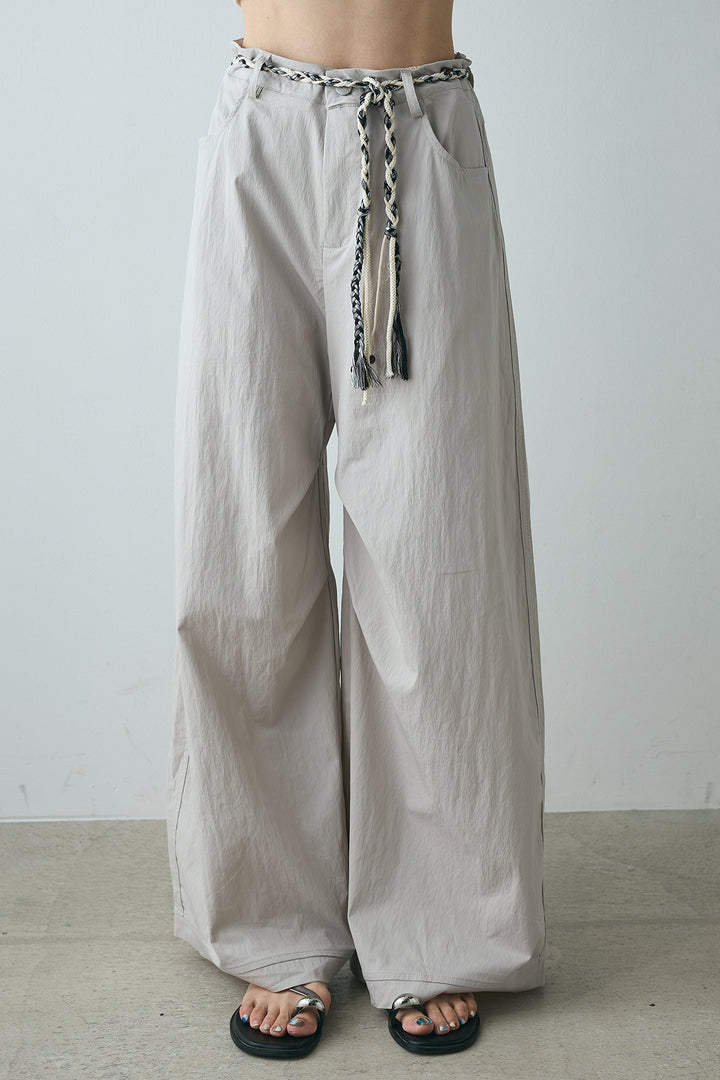 ロープベルト付きワイドパンツ