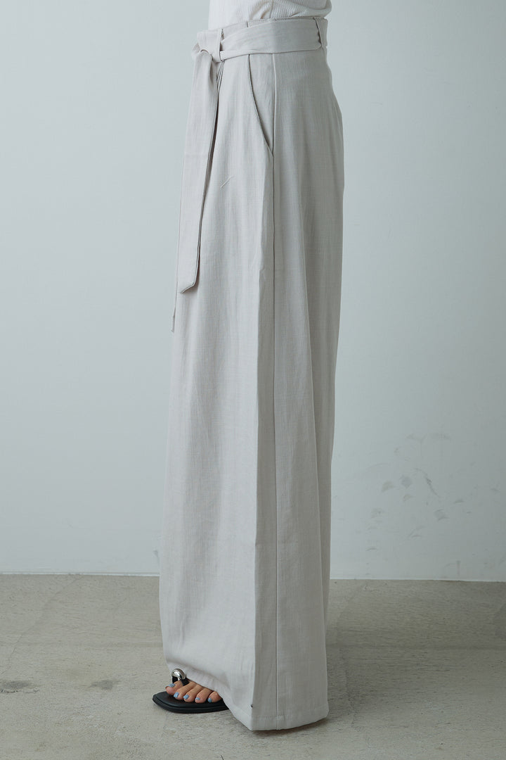 太紐ベルト付きワイドパンツ