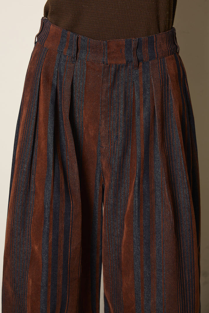 ランダムストライプ柄タックワイドパンツ