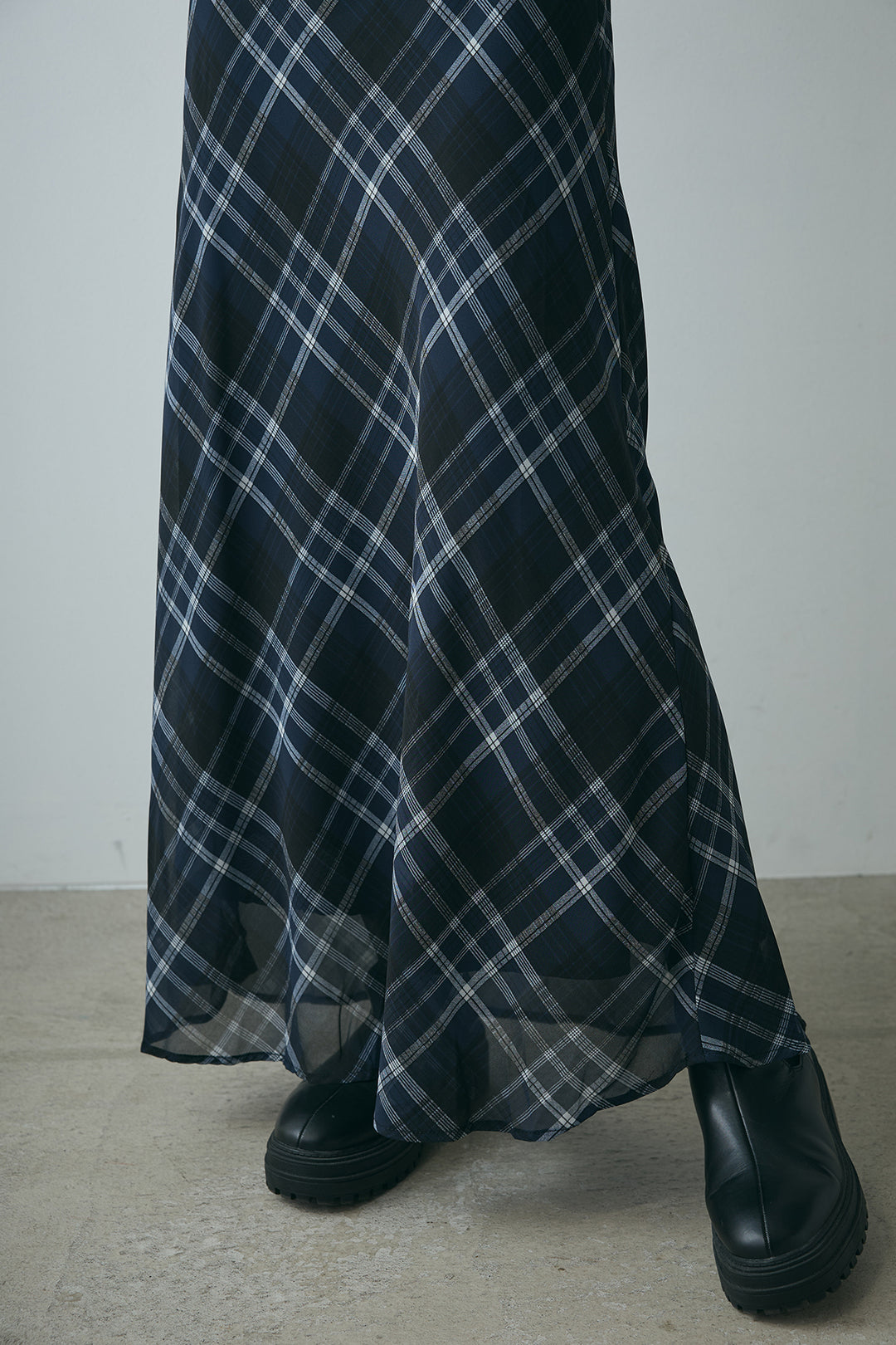 マルチ柄シアースカート