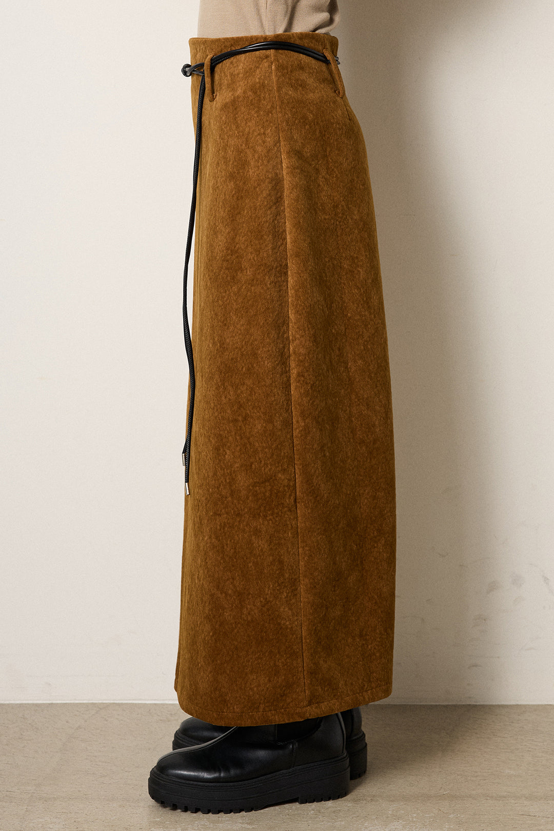 [SET]アクリルモヘアアーガイルキーネックプルオーバー+ロープベルト付きスウェード調スカート(2set)