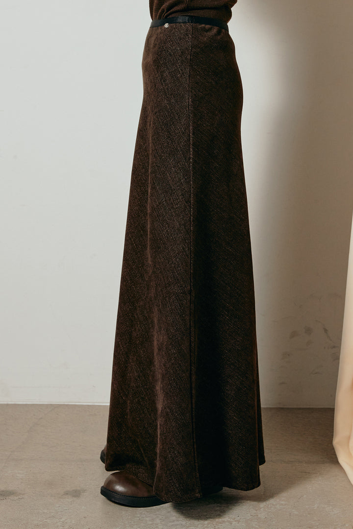 スウェードライクロングスカート