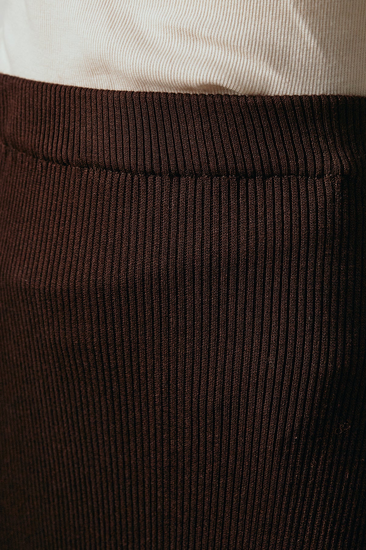 即納】サイド切り替えリブニットロングスカート – ESICA
