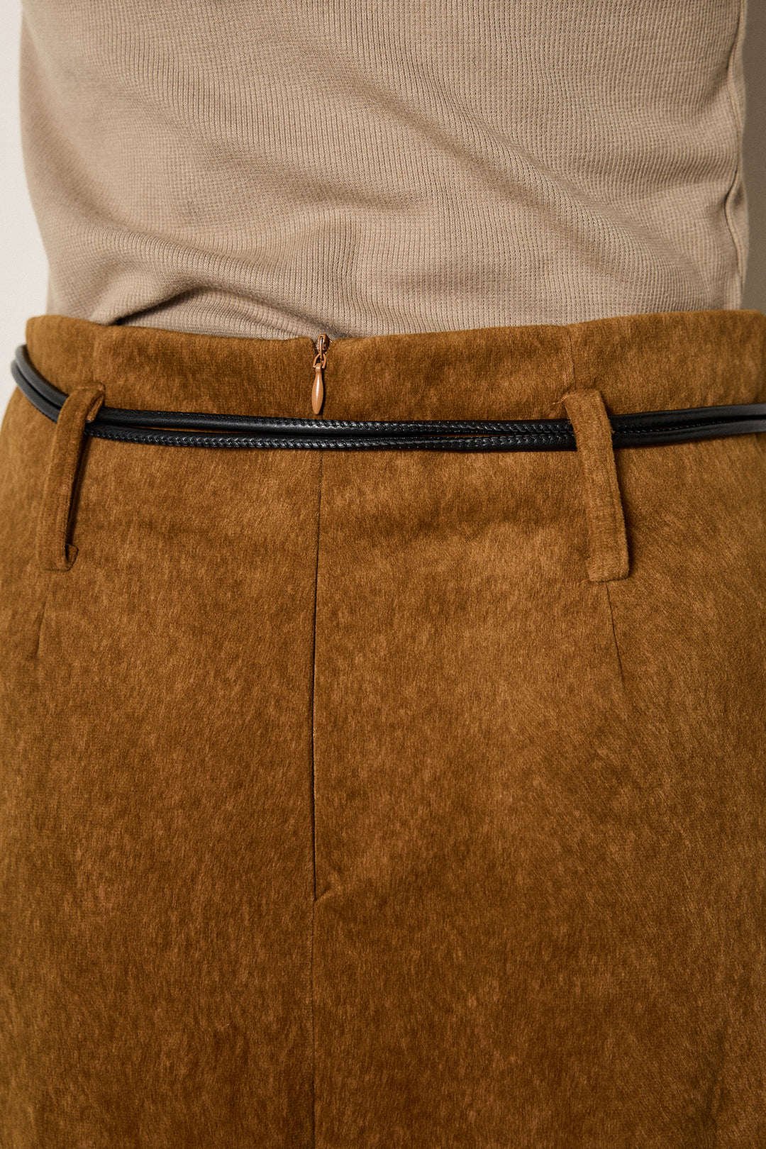 ロープベルト付きスウェード調スカート