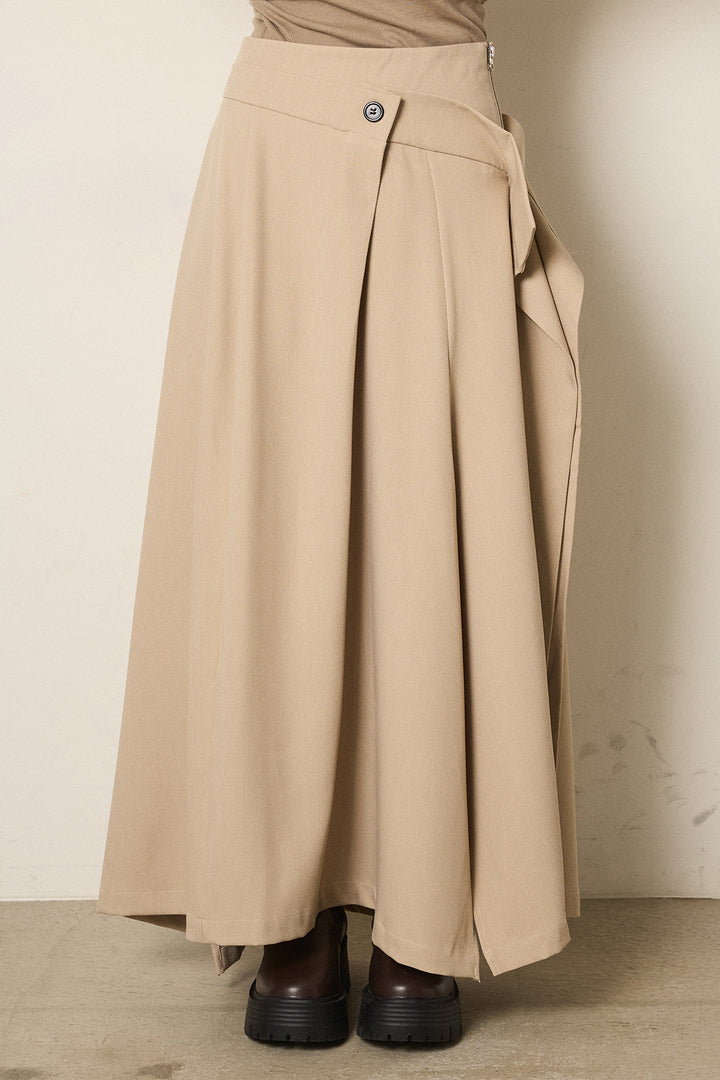 変形シルエットスカート