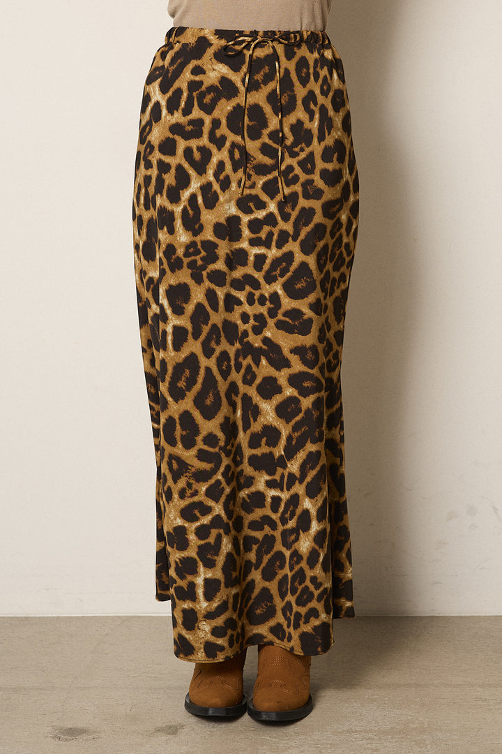 [SET]ノーカラーリブボアアウター+レオパードサテンナロースカート(2set)