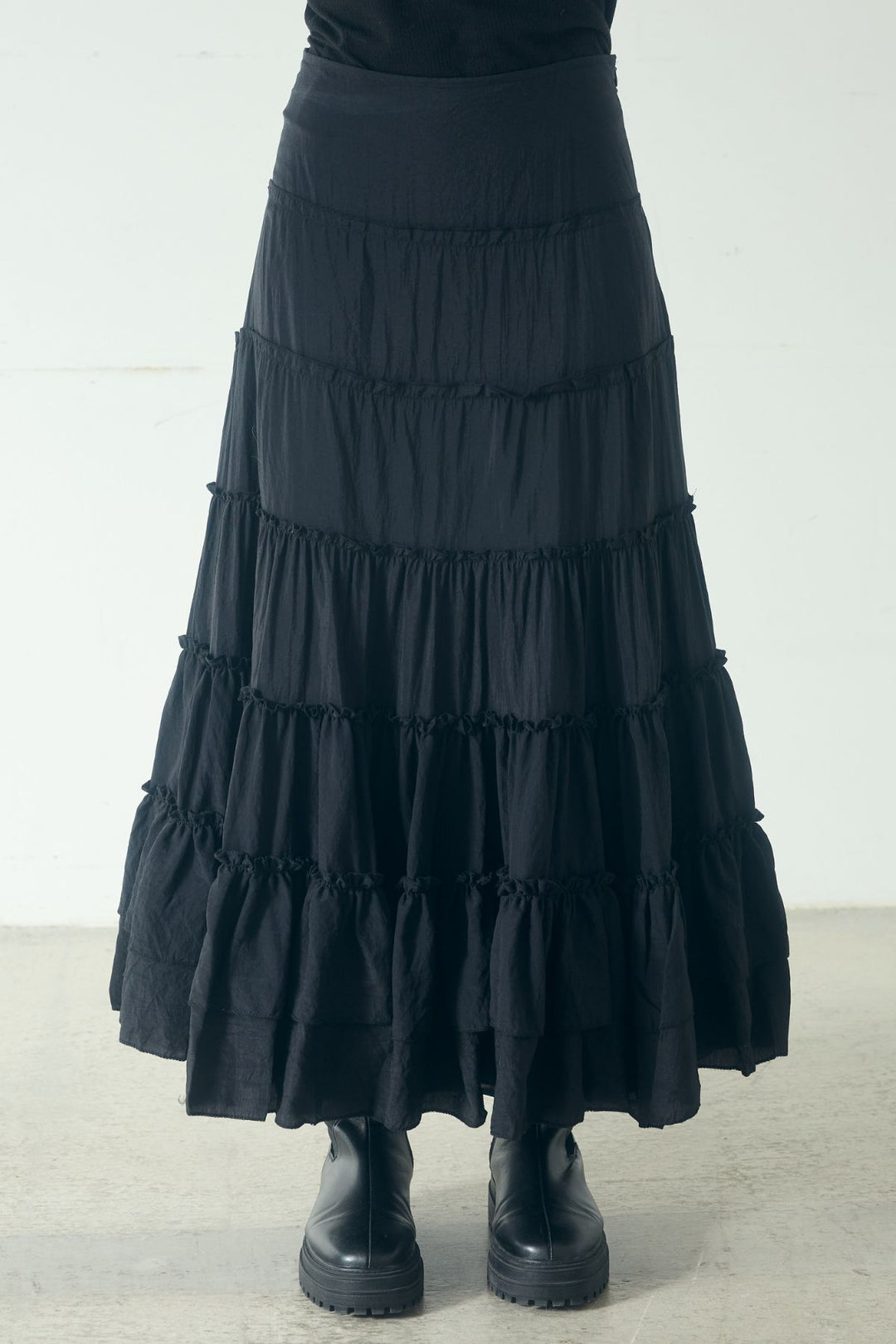 [SET]ミックスメッシュキーネックプルオーバー+ギャザーティアードマキシスカート(2set)